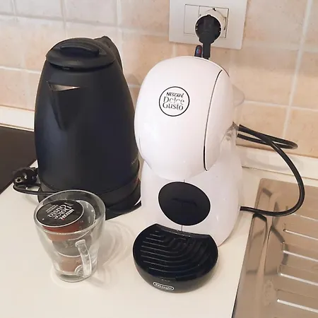 Comfy&cozy Flat In Center דירה פיומיצ'ינו